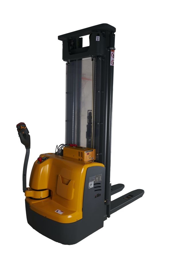 Штабелер самоходный 1,5 т 5,6 м XILIN CDDR15-III 24/200 В/Ач (сопровождаемый) фотография Штабелер самоходный 1,5 т 5,6 м XILIN CDDR15-III 24/200 В/Ач (сопровождаемый) - фото