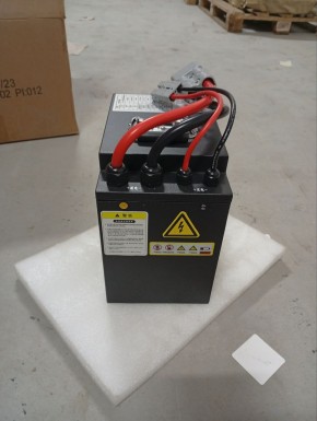 Аккумулятор литий-ионный (Li-ion) 24В/60АЧ 260х170х750 для штабелёров CDD-WS/CDJ-WSL в Екатеринбурге - avtopogruzchiki.com