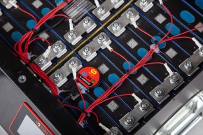 Аккумуляторная батарея LiFePo4 60V50Ah(60A) c дисплеем, BMS смарт в Екатеринбурге - avtopogruzchiki.com