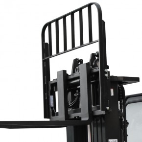 Дизельный погрузчик с кабиной YETT CPCD50-M300-3W-K в Екатеринбурге - avtopogruzchiki.com