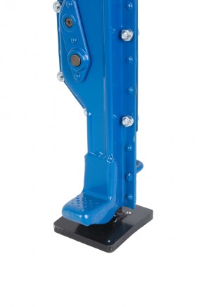 Домкрат реечный TOR ДР 1500 1,5 т в Екатеринбурге - avtopogruzchiki.com