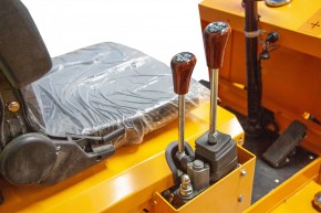 Электрический погрузчик RTA БРАВО 4x4 в Екатеринбурге - avtopogruzchiki.com