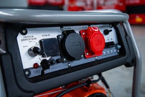Генератор бензиновый 5,0 кВт 220В/380В с электростартером TOR KM6500HE в Екатеринбурге - avtopogruzchiki.com