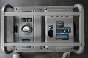 Генератор дизельный 5,0 кВт 220В с электростартером и колесами TOR KM5000D в Екатеринбурге - avtopogruzchiki.com
