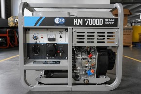 Генератор дизельный 7,0 кВт 220В с электростартером и колесами TOR KM7000D в Екатеринбурге - avtopogruzchiki.com