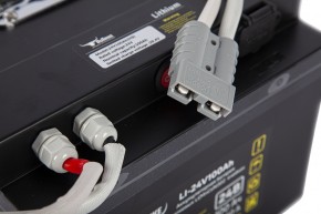 Литиевый тяговый аккумулятор RuTrike (18650 MnCoNi) 24V100A/H в Екатеринбурге - avtopogruzchiki.com