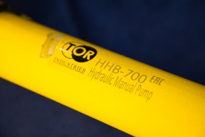 Насос гидравлический односторонний TOR HHB-700 1л (ручной) в Екатеринбурге - avtopogruzchiki.com