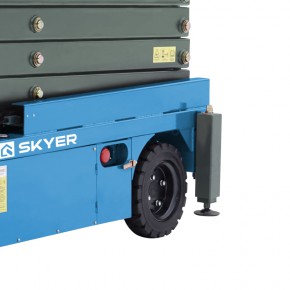 Подъемник самоходный электрический ножничный ведомый SKYER SPF0905 в Екатеринбурге - avtopogruzchiki.com