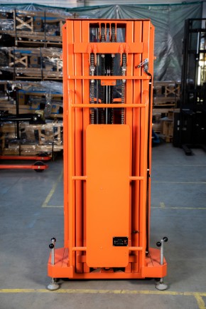 Сборщик заказов с электроподъемом 200 кг 3,3 м TOR GOPY3.302 в Екатеринбурге - avtopogruzchiki.com