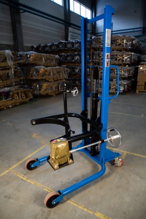 Штабелер-бочкокантователь гидравлический 0,35 т 1,4 м TOR COT в Екатеринбурге - avtopogruzchiki.com