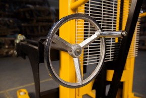 Штабелер-бочкокантователь гидравлический 0,5 т 2,5 м TOR WDS500-2500 в Екатеринбурге - avtopogruzchiki.com