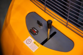 Штабелер гидравлический с электроподъемом 1,5 т 3,0 м XILIN CDD15B-E 12/120  В/Ач с раздвижными вилами в Екатеринбурге - avtopogruzchiki.com