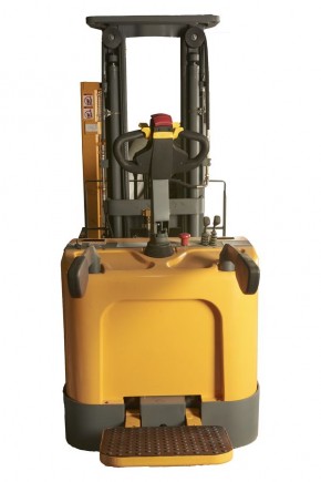 Штабелер самоходный 1,5 т 4,5 м XILIN CPD15R с наклоном мачты и противовесом 24/320 В/Ач в Екатеринбурге - avtopogruzchiki.com