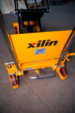 Стол подъемный передвижной 800 кг 475-1500 мм (1220х610 мм) XILIN SPS800 в Екатеринбурге - avtopogruzchiki.com