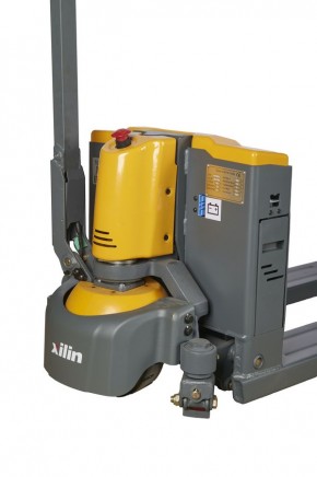 Тележка электрическая 1500 кг 1150 мм XILIN CBD15W-II Li-ion 24V/25Ah с колесом баланса и влагозащ* в Екатеринбурге - avtopogruzchiki.com