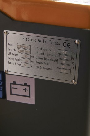 Тележка электрическая 1500 кг 1150 мм XILIN CBD15W-II Li-ion 24V/25Ah с колесом баланса и влагозащ* в Екатеринбурге - avtopogruzchiki.com