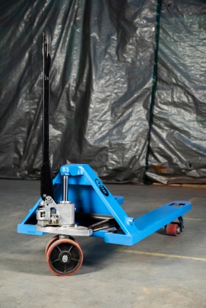 Тележка гидравлическая широковильная 2500 кг 1220х685 мм полиуретановые колеса TOR RHP в Екатеринбурге - avtopogruzchiki.com