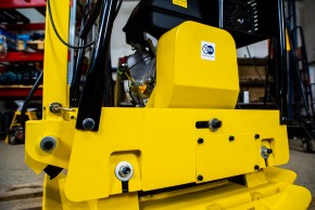 Виброплита реверсивная 235 кг, 30кН (Loncin) TOR C-330 в Екатеринбурге - avtopogruzchiki.com