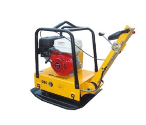 Виброплита реверсивная TOR C-160S(R) 140 кг, 25кН (Honda) в Екатеринбурге - avtopogruzchiki.com