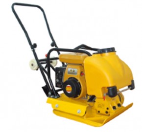 Виброплита TOR C-80T(R) 77 кг, 13,5кН (Loncin) бак, коврик, колесный комплект в Екатеринбурге - avtopogruzchiki.com