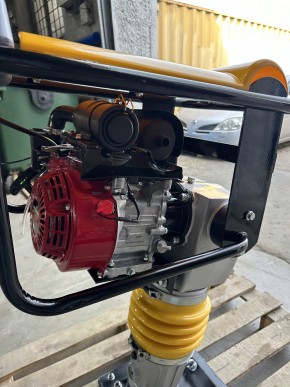 Вибротрамбовка 70 кг, 20 кН (Honda), чугунный корпус TOR RM-80 в Екатеринбурге - avtopogruzchiki.com
