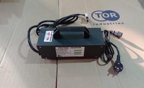 Зарядное устройство для штабелёров DYC/PEMS 12V/15A (Charger) в Екатеринбурге - avtopogruzchiki.com