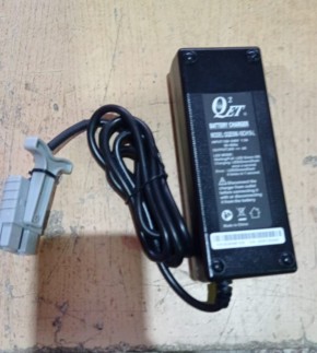 Зарядное устройство для тележек PPT15-2 24V/4А РОССИЯ (Charger) в Екатеринбурге - avtopogruzchiki.com