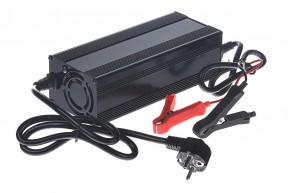 Зарядное устройство Gelbert для LiFePo4 аккумуляторов 12V80A/H (15А) - фотография Зарядное устройство Gelbert для LiFePo4 аккумуляторов 12V80A/H (15А) в Екатеринбурге - avtopogruzchiki.com