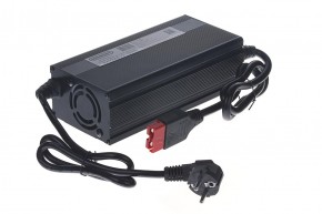 Зарядное устройство Gelbert для LiFePo4 аккумуляторов 24V100A/H (30А) в Екатеринбурге - avtopogruzchiki.com