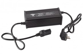 Зарядное устройство Rutrike для LiFePo4 аккумуляторов 60V52AH (10A) - фотография Зарядное устройство Rutrike для LiFePo4 аккумуляторов 60V52AH (10A) в Екатеринбурге - avtopogruzchiki.com